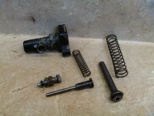 Yamaha 600 FJ FJ600 Used Engine Cam Chain Tensioner 1984 Vintage YB71