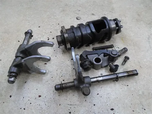 Yamaha 250 DT ENDURO DT250 Engine Shift Drum Forks 1978 SE YB236