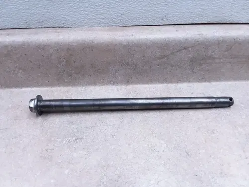Kawasaki 550 GPZ KZ KZ550-D GP-Z GPz550 Rear Wheel Axle 1981 ANX-C49