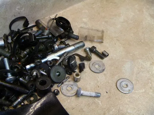 Suzuki 600 GSX KATANA GSX600-F Used Misc Frame Hardware Botls 2001 SB31