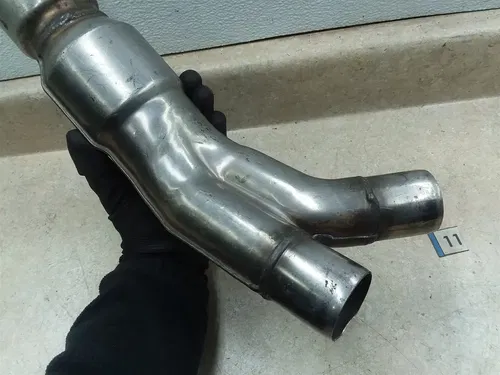 Yamaha YZF R1 Original Middle Exhaust Chamber 2004 2005 2006 5VY #11 ANX ARP E9