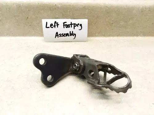 1984 Yamaha TT600 TT 600 Left Foot Peg Footrest Mount PJ-3