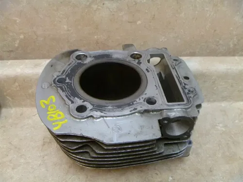 Yamaha 700 XV VIRAGO XV700 Used Engine Front Cylinder 1987 YB103