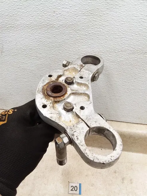 CZ CZ250 Red Frame 35mm Steering Stem 1974 #20 ANX B210