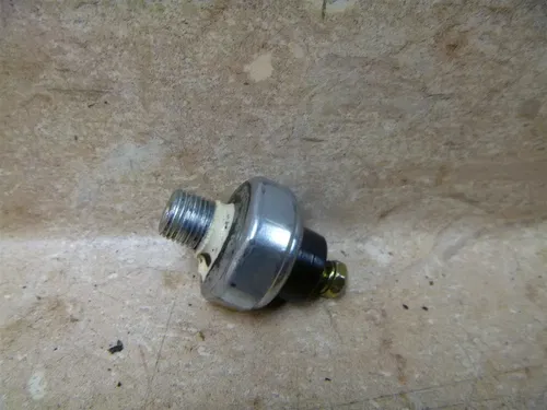 Suzuki 800 VS INTRUDER VS800-GL Used Engine Oil Pressure Switch 1993 SB47