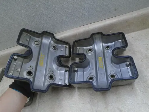 Honda 700 VF SABRE VF700-S VF700S Engine Head Valve Covers Lot 1984 HB555