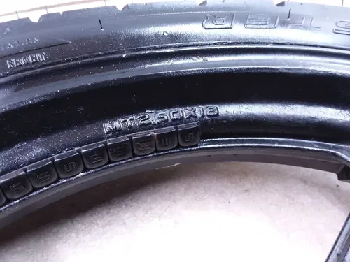 Honda V65 Magna VF VF1100 Front Wheel Rim VF1100C 1983 ANX-B198