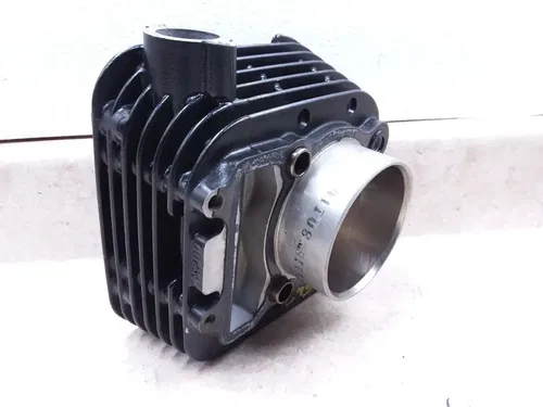 Yamaha 225 XT XT225 Engine Cylinder Jug 70.0mm NEEDS BORED 2003 ANX-C45