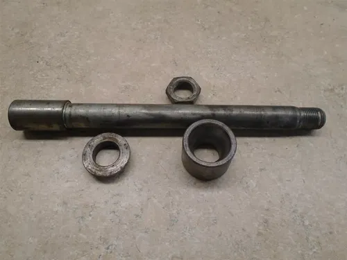 Yamaha 600 XT XT600 Used Front Wheel Axle  1990 YB150