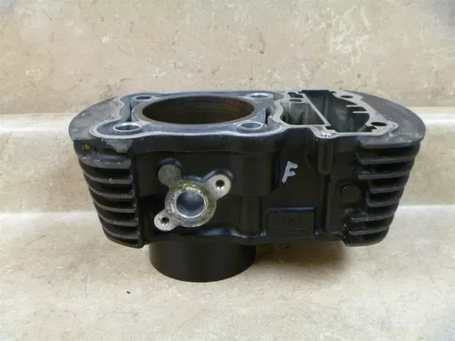 Honda 750 VT SHADOW ACE VT750-C Engine Front Cylinder 2003 HB113