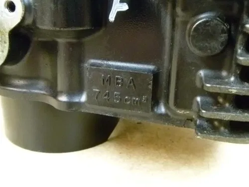Honda 750 VT SHADOW ACE VT750-C Engine Front Cylinder 2003 HB113