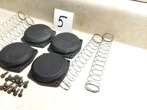 1982 Kawasaki KZ KZ750-N Spectre Carburetor Top Covers Vacuum Springs #5 PJ-10