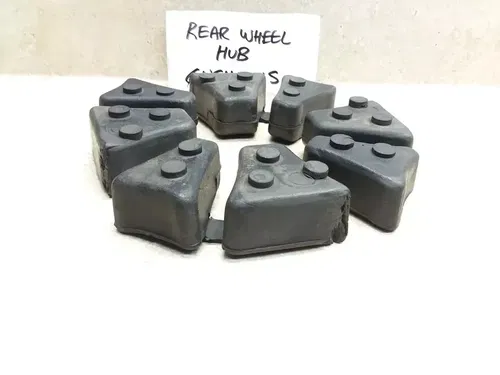 VTG 1982 Yamaha XT550 XT 550 Rear Wheel Hub Flange Rubber Cushions PJ-16
