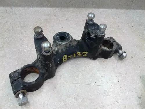 Suzuki 185 GT GT185 Top Triple Clamp 1975 B-132 ANX
