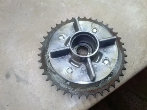 Yamaha 200 CS3 TWIN Rear Sprocket Hub 1970 ANX B-103