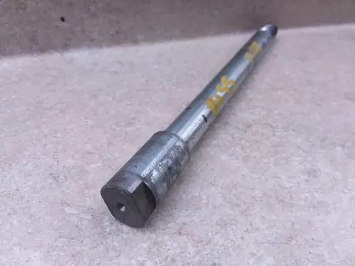 Kawasaki 400 KZ KZ400 (KZ400B) Front Wheel Axle Bolt 1979 VTG ANX-B155