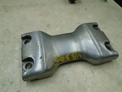 Yamaha 700 XV VIRAGO XV700 Fork Brace Fender Bracket 1984 YB305