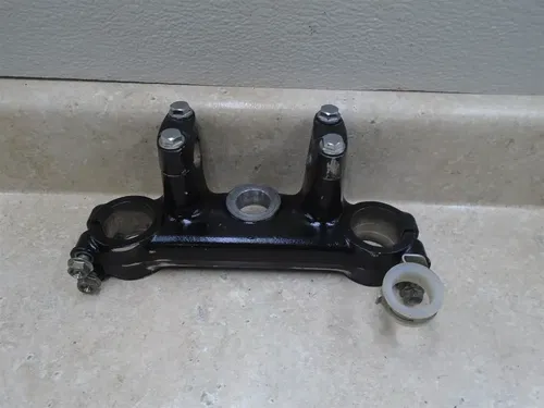 Honda 200 XR XR200R RFVC XR200-R Used top Triple Clamp 1985 HB275