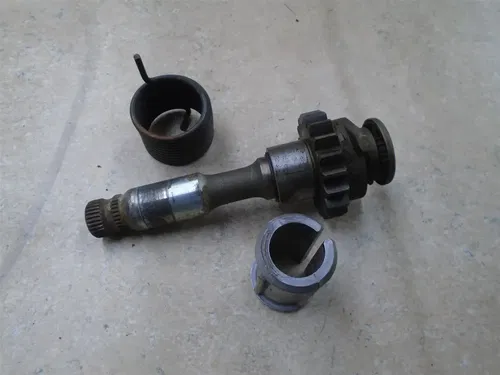 Kawasaki 900 Z1 Z1-A Used Engine Kickstarter Spindle Shaft 1974 KB91
