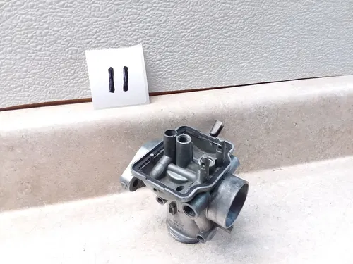 VTG CB 77 Honda CB77 Super Hawk Left Carburetor Body #11 PJ-24