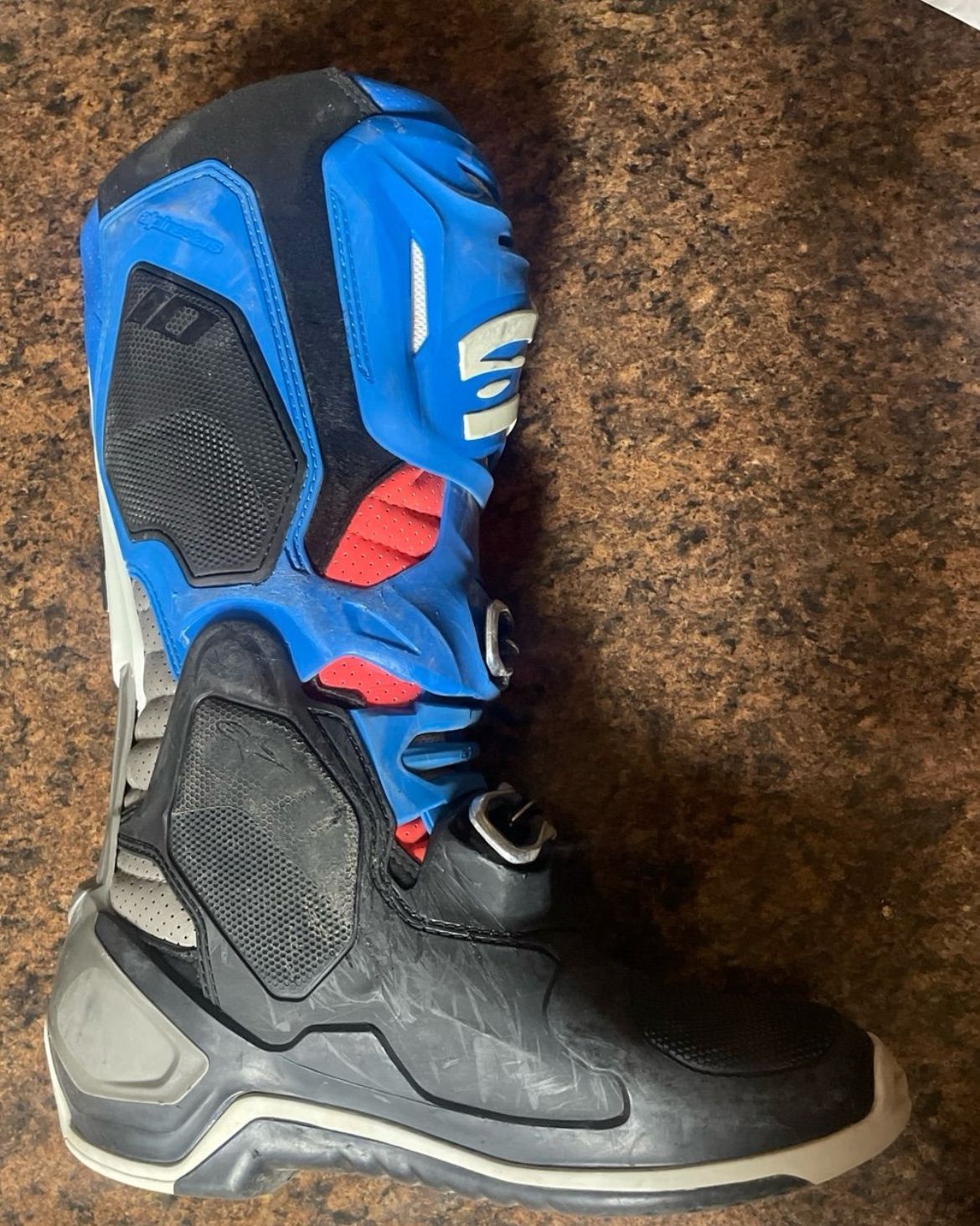 Alpinestars tech 10 Supervented Boots Sz 7  