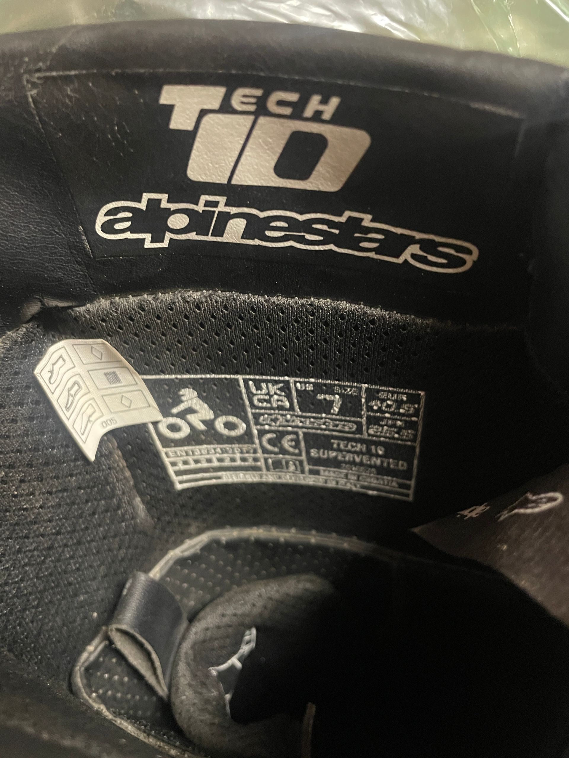 Alpinestars tech 10 Supervented Boots Sz 7  