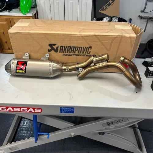 Akrapovic Full Exhaust System 