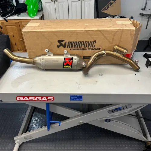 Akrapovic Full Exhaust System 