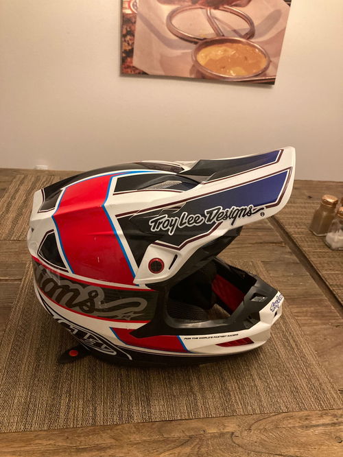 Medium Troy Lee Designs SE5 Composite 