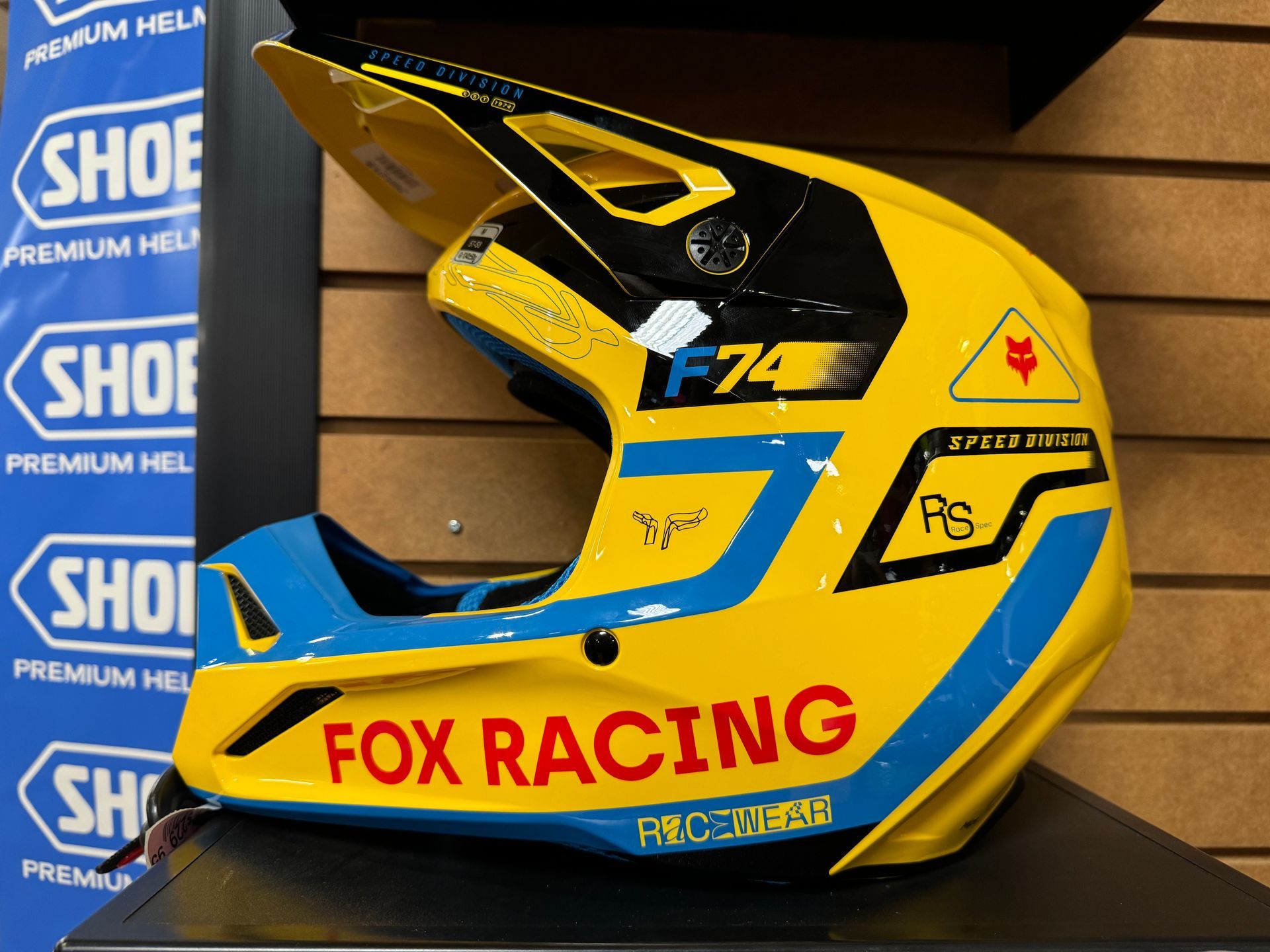 New in box Fox V1 MX Helmet Size Small
