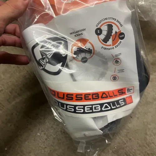 Front And Rear New Mousse Balls 120/90/18
80/100/21