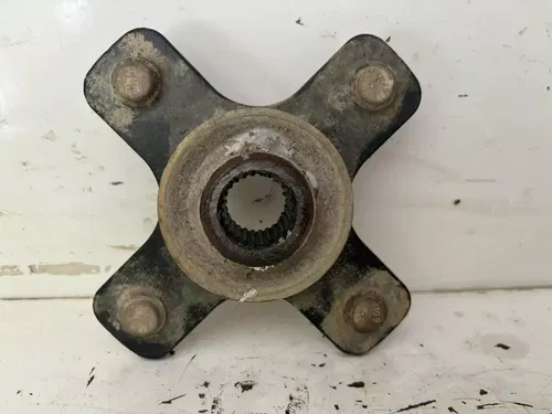 2007  CAN AM OUTLANDER 500 650 XT Rear Right  Wheel Hub