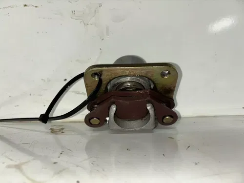 2010 POLARIS RZR 800  LEFT  REAR BRAKE CALIPER
