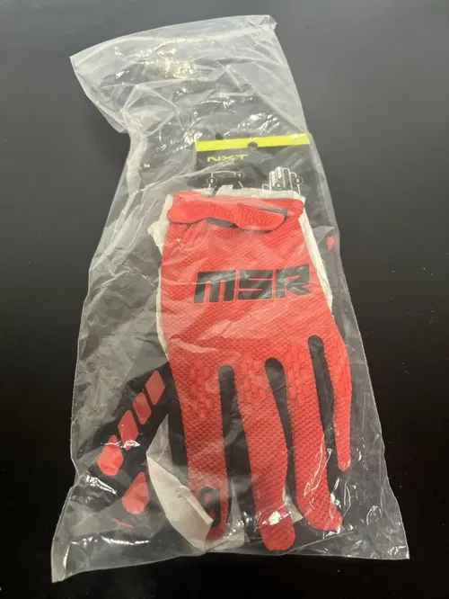 MSR™ NXT Gloves 2022 Small Red - Red Small