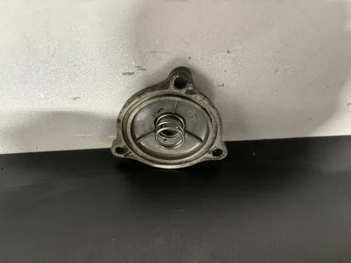 00 Suzuki Drz 400 Oil Filter Cover Cap 00-24