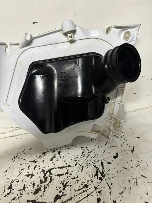 2023-24   ktm 250 SXF AIR CLEANER FILTER BOX RUBBER INTAKE TUBE PANEL
