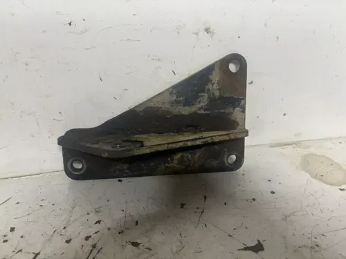 2003 Trail Boss 330 Bottom Transmission Mounting Plate Bracket 03-05