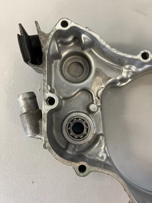 2004 Honda CR125R Right Crankcase Cover OEM 11340-KSR-A00 Inner Clutch 04 CR 125
