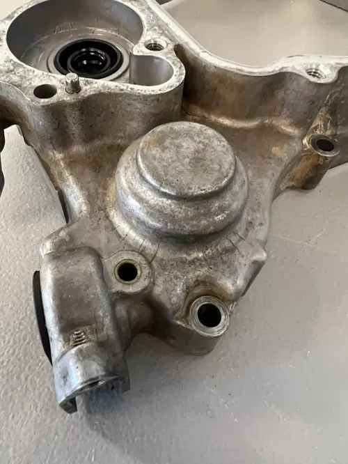 2004 Honda CR125R Right Crankcase Cover OEM 11340-KSR-A00 Inner Clutch 04 CR 125