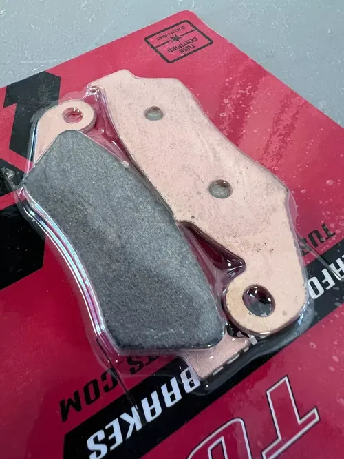 Front Brake Pads Suzuki RMZ250 RMZ450 Tusk DR-Z RMZ 125 250 350 400 450 650 S Z