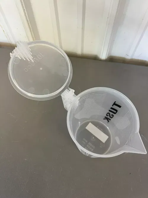 Measuring Cup with Lid Tusk Liquid 35 fl oz 1000 cc ml Oil Change Service Shop