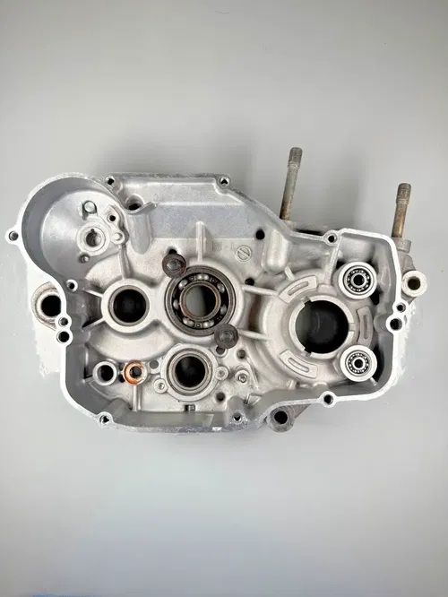 Right Crankcase OEM Kawasaki KX250 Engine Bottom End Case 1997-1999 KX 250