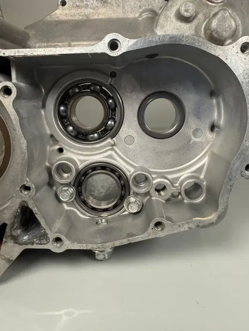 Right Crankcase OEM Kawasaki KX250 Engine Bottom End Case 1997-1999 KX 250