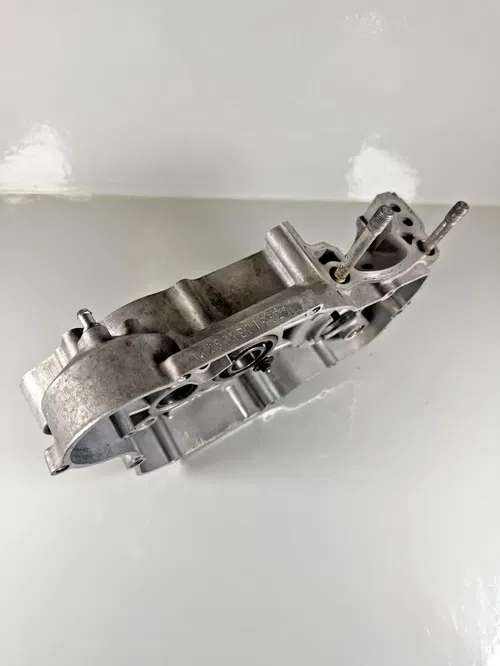 Right Crankcase OEM Kawasaki KX250 Engine Bottom End Case 1997-1999 KX 250
