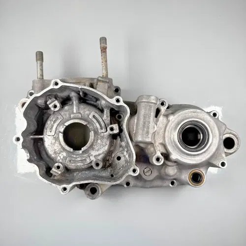 Left Crankcase OEM Kawasaki KX250 Engine Bottom End Case 1997-1999 KX 250