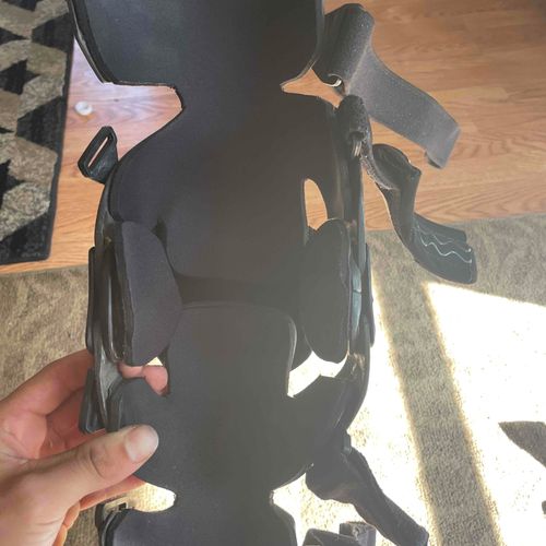 Asterisk Carbon Cell Knee Braces Protective - Size M