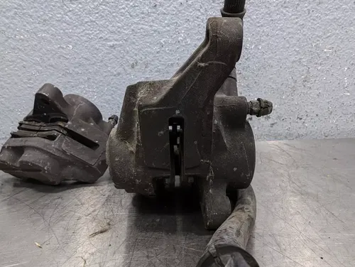 97-07 Yamaha YZF600 RIGHT LEFT FRONT BRAKE CALIPER PAIR CALIPERS MASTER CYLINDER