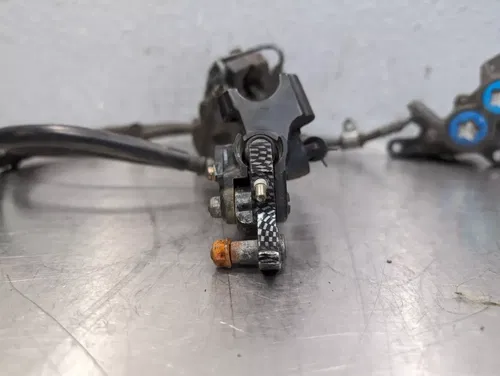 97-07 Yamaha YZF600 RIGHT LEFT FRONT BRAKE CALIPER PAIR CALIPERS MASTER CYLINDER