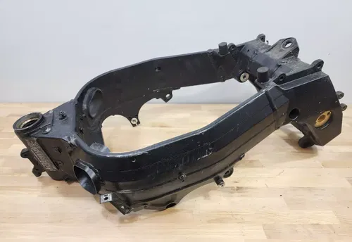 03 04 2003 2004 Suzuki Gsxr 1000 Main Frame Chassis NO TTL BOS Only Race Stunt