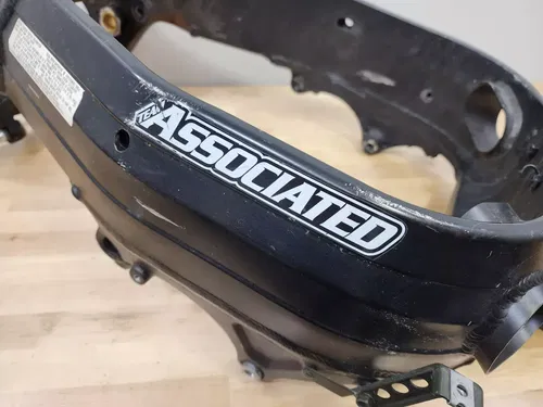 03 04 2003 2004 Suzuki Gsxr 1000 Main Frame Chassis NO TTL BOS Only Race Stunt